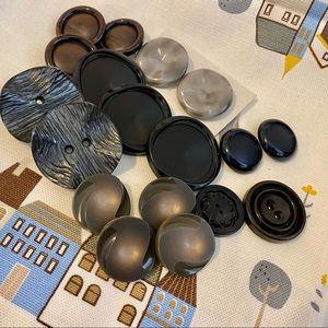 18 Large and Extra Large Vintage Buttons Lot for Your Craft, Knitting or Sewing